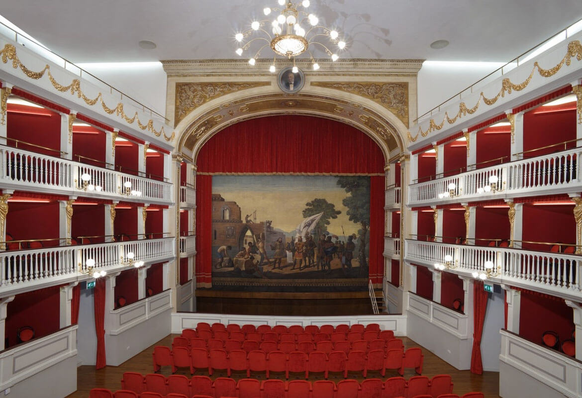 Teatro Mercadante, Altamura — la sala restaurata